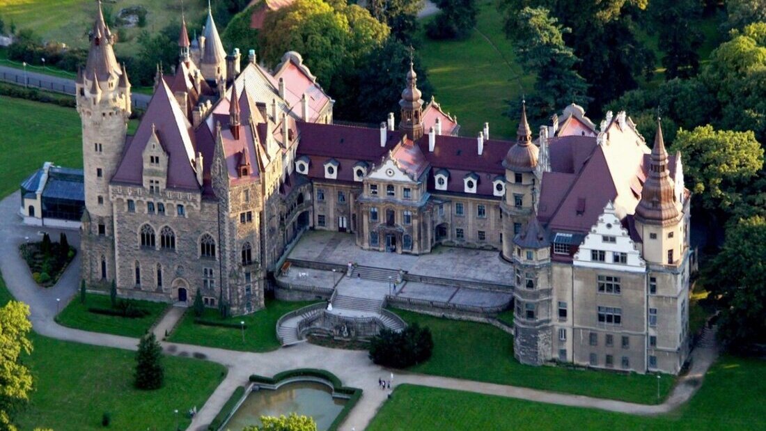 Attraction touristique du château de Moszno