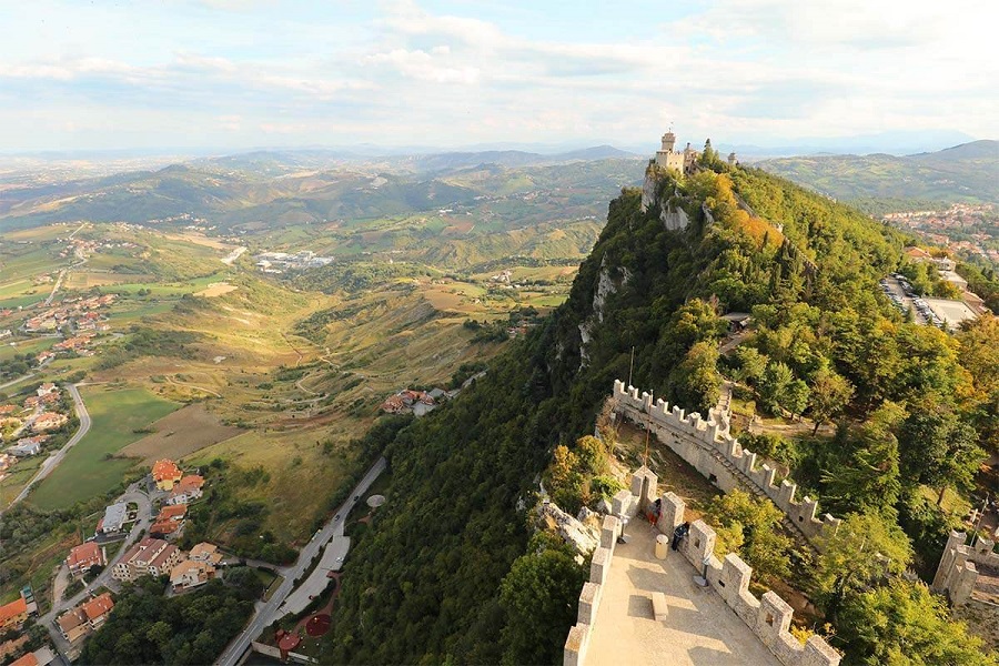 Reise zum Guaita Tower Enthüllung des zeitlosen Charmes von San Marino