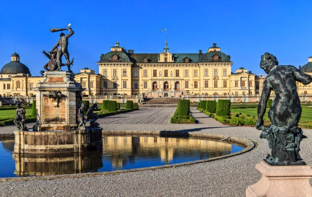 explorar el castillo de drottningholm