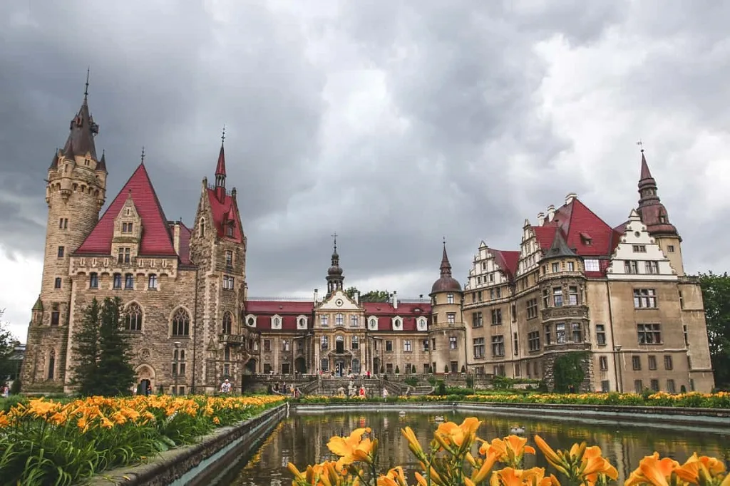 discover moszna  castle
