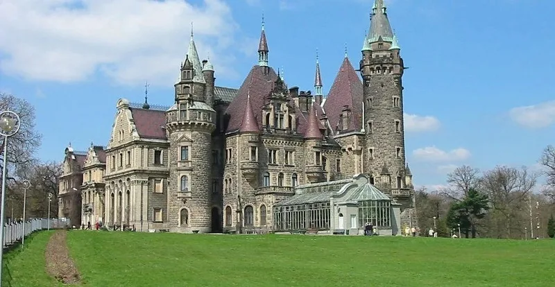 moszna castle visit
